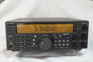 KENWOOD TS-570S ricetrasmettitore multibanda tutte le modalità SSB/CW/FSK/AM/FM 100W - Foto 1 di 9