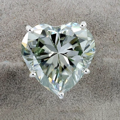 Huge 28.20Ct Certified Heart Shape Off White Diamond Ring, FREE Diamond studs! - Image 1 of 4