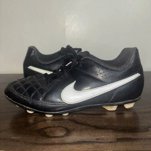 Nike Tiempo 1.5 Youth Soccer Cleats Quilted Black/White 631286-010 READ - Picture 1 of 17