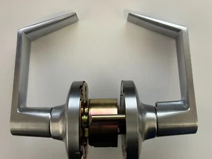 General Lock Store Room Function Lever Set Grade 2 in Satin Chrome - Picture 1 of 3