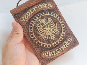 Moldova Coat of Arms Ceramic Wall Hang decor signed I.Prividiuc/ Heraldic Plaque - Photo 1 sur 6