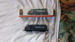 Southern Pacific Lines Railroad 4.5" Mini Locomotive Train In Box Model #9725 - Picture 1 of 4