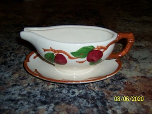 Vintage FRANCISCAN Made in CALIFORNIA USA Gravy Sauce Boat Apple Pattern - Picture 1 of 3