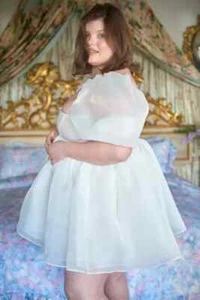Nuevo con etiquetas Vestido Selkie Revolve Blanco Puff Organza Babydoll Mini Ducha Nupcial Talla 1X - Imagen 1 de 21