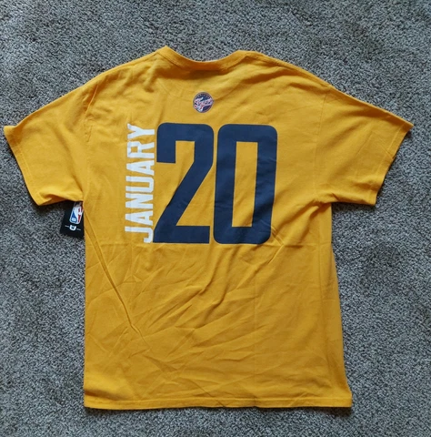 WNBA Briann January WNBA Indiana Fever tee-jersey. Gold. Size L Cover