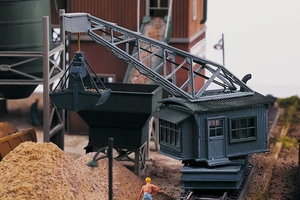 PIKO 61126 HO Scale Sand Works Unloading Crane Kit - Picture 1 of 1