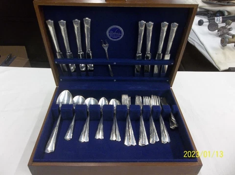 50 PC. Greenbrier by Gorham Sterling Silver Flatware Set in wood case Cover