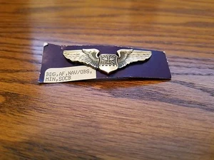 U.S.A.F. NAVIGATOR - OBSERVER BADGE 1/20TH S.F. S-21 (#369) - Picture 1 of 3