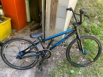 BICICLETA DE CARRERAS STOCK HARO BMX RACELITE EXPERT 20 NEGRA NEUMÁTICOS 20X1-3/8" ALUMINIO 6061 Foto 1 de 4