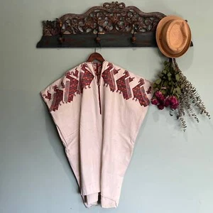 Vintage handgewebte guatemaltekische Huipil bestickte Bluse. Textilkunst von NAHU - Bild 1 von 10