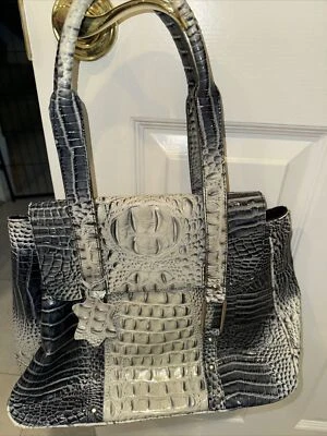 Bolsa de mão CHARLIE LAPSON preta e cinza couro de crocodilo em relevo grande NOVA - Imagem 1 de 4