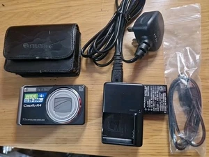 Ricoh Digital Camera Caplio R7 8.2MP Tested Plus Charger Spare Battery  VGC - Picture 1 of 4