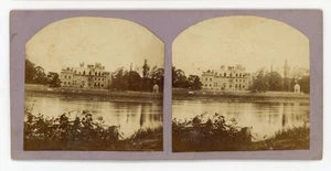 Stereoview Stereoskop Karte Großes Haus mit Gerüst am See - Bild 1 von 2