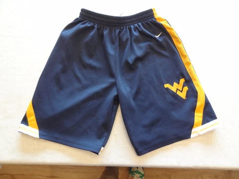 Nike WVU Mountaineers Basketball Shorts Boys Large 16-18 NCAA Cover