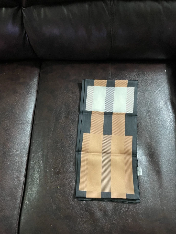 Bufanda de seda para mujer patrón a cuadros NUEVA bufandas de moda hermosa bufanda de seda regalo Foto 1 de 1