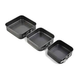 Bake Like a Pro with this 3 Piece Square Shape Cake Tin Set Non Design - Bild 1 von 12