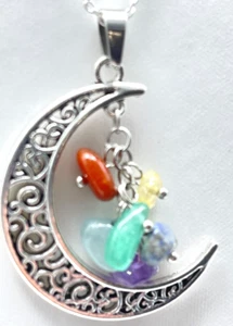 Conjunto Collar y Pendientes Plateado Luna Creciente (2") con Variedad de Fichas Gemas 24" - Imagen 1 de 13