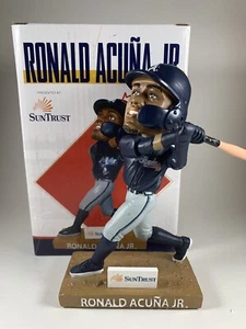 Ronald Acuna Jr. ROTY Atlanta Braves Bobblehead SGA In Box - Imagen 1 de 8