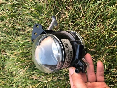BMW E60 LCI OEM 550i 2008-2010 luz antiniebla lámpara M-TEC 550i 535i 528i 550 535 528 R Foto 1 de 4