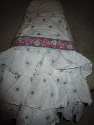 Falda de cuna Pottery Barn KIDS BABY Brooklyn con volantes púrpura lavanda en niveles 28 X 52 Foto 1 de 4