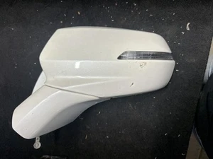 Driver Side View Mirror With Integral Turn Signal Opt Dnp Fits 19-22 XT4 1987545 - Picture 1 of 12