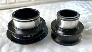 Tapas de eje pasante delantero izquierdo y derecho Specialized EDC My16 S165900017 S165900016 - Imagen 1 de 2