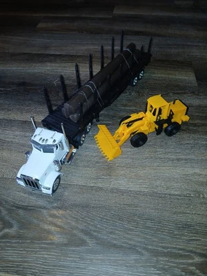 Toy Semi Log Hauler - Image 1 of 4