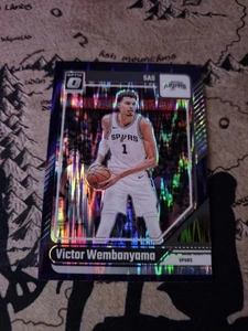 Donruss Optic 2024-25 - Victor Wembanyama; Purple Shock Prizm #45 - Imagen 1 de 2