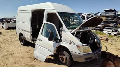 2002 2003 2004 2005 2006 Sprinter Van 3500 Windshield Wiper Motor Oem 5103561ab - Image 1 of 4