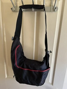 Lowepro Passport Sling Camera Bag for Photography & Travel - Black/Red Stripe - Picture 1 of 3