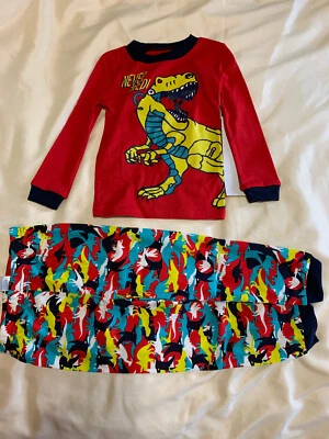 Juego de pijama dinosaurio niño talla 2T Foto 1 de 2