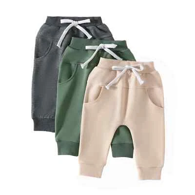 Paquete de pantalones cortos deportivos informales de entrenamiento para bebés con cintura elástica para niños pequeños Foto 1 de 4