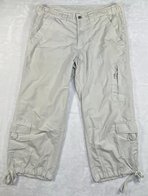 World Wide Sportsman Capri Fishing Pants Womens 8 Beige Nylon Cargo Pockets - Image 1 of 4