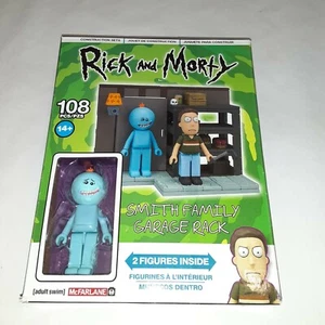 Estante de garaje familiar Rick and Morty Smith con 2 figuras adultos natación mayores de 14 años NOTA - Imagen 1 de 6