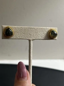 Julie Vos Ohrstecker dreifach vergoldet und Labradorit - Bild 1 von 7