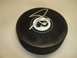 Brayden Schenn Signed Philadelphia Flyers Hockey Puck Autographed 1A - Picture 1 of 2