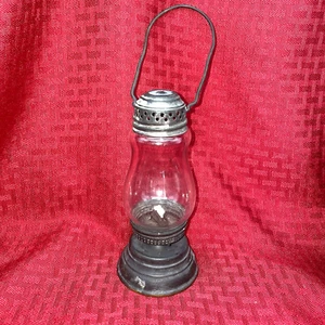 ANTIQUE BRASS KEROSENE SKATERS LAMP WITH GLASS GLOBE - Picture 1 of 10