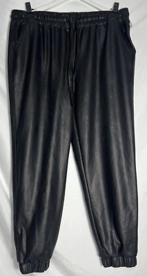 Женские бегуны на шнурке Rue 21 XL черные искусственная кожа с карманами - Изображение 1 из 4