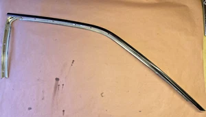 91 Acura Integra Front Right Passenger Side Door Window Trim Molding 2 DR 90-93 - Picture 1 of 15