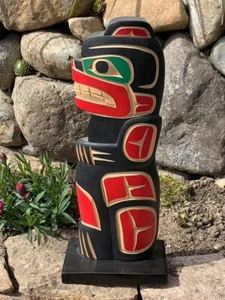 Signed West Coast First Nations Bear Carving - Picture 1 of 7