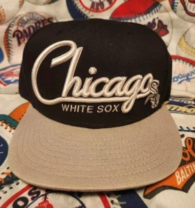 Chicago White Sox Script Font Snapback Cap - Adjustable Hat - Imagen 1 de 10