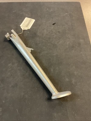 Soporte lateral Triumph Daytona 675 OEM Stock 2009-2012 Foto 1 de 4