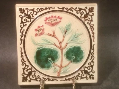 Antiguo remache de azulejos de mayólica continental 6,25 x 6,25 pulgadas Foto 1 de 4