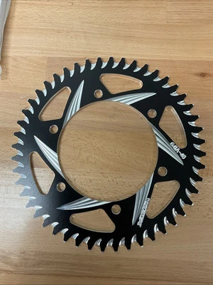 Piñón trasero de aluminio Vortex 520 CAT5 Yamaha YZF600R 1994-2007 48T negro Foto 1 de 4