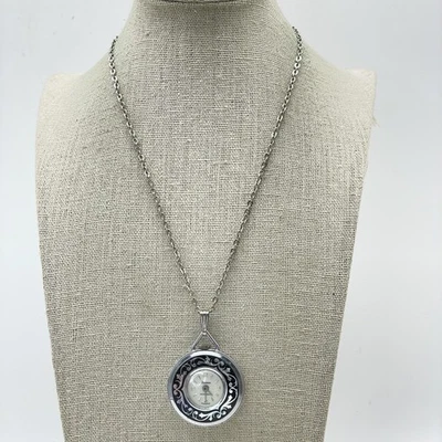 Reloj Colgante Collar Vintage LUCERNA Hecho en Suiza Tono Plata Diseño Ornamentado Foto 1 de 4