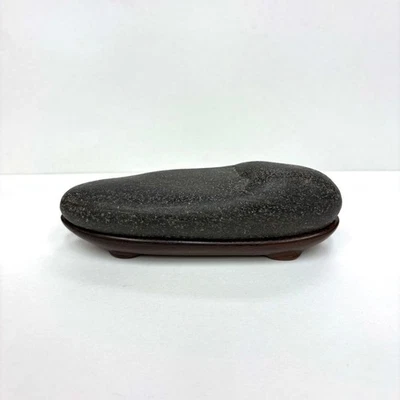 Piedra japonesa SUISEKI 6,2 pulgadas de ancho roca de visualización natural SUGATAISHI Foto 1 de 4
