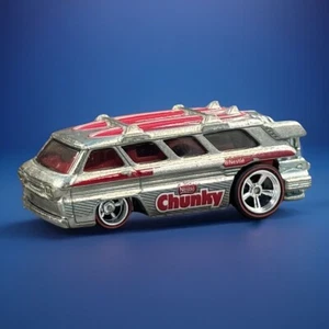 Hot Wheels Premium Custom Chevy Greenbrier Sports Wagon usato - Foto 1 di 12