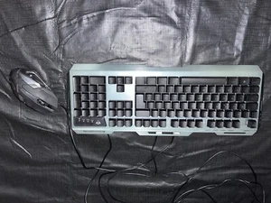 Maus und Tastatur / Schwarz/ mit Beleuchtung/ GXT - Bild 1 von 2