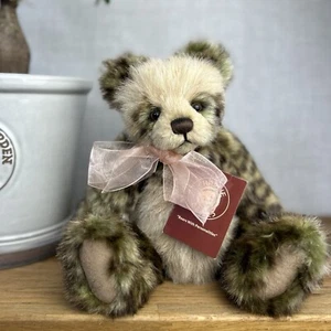 Oso de peluche Charlie Bears Isabelle Lee oliva totalmente articulado gris suave juguete de peluche - Imagen 1 de 14