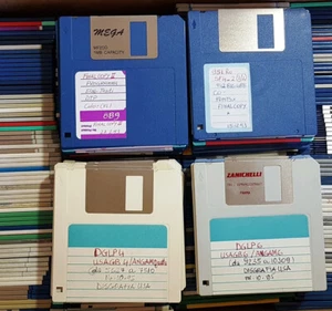 Batch 100 FLOPPY DISK 3,5" FORMATIERT SOFTWARE AMIGA - Bild 1 von 6